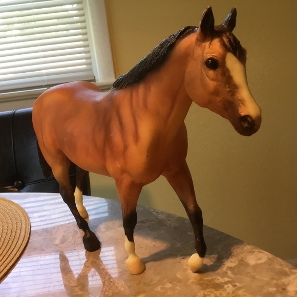 Horse Other - Horse Needs New Home! (11 3/4in long and 8 in Tall ear to legs)
